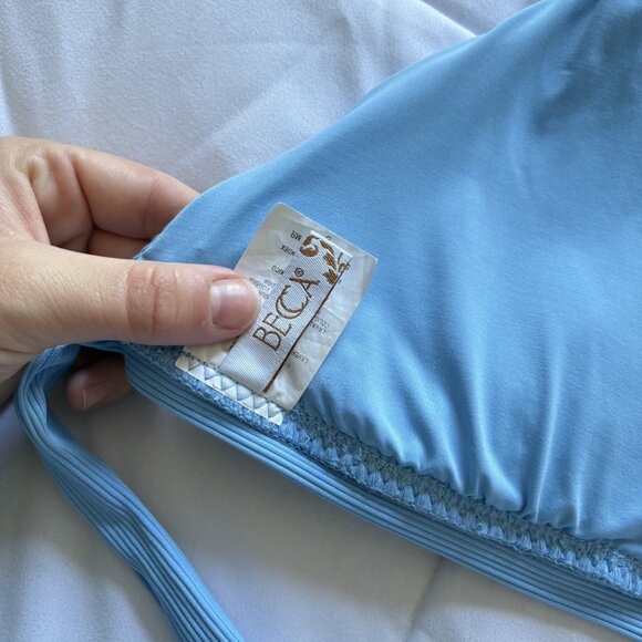 Becca Fine Line Bikini Top Light Blue Swimsuit Pool Beach Womens Size D Padded - Picture 3 of 5